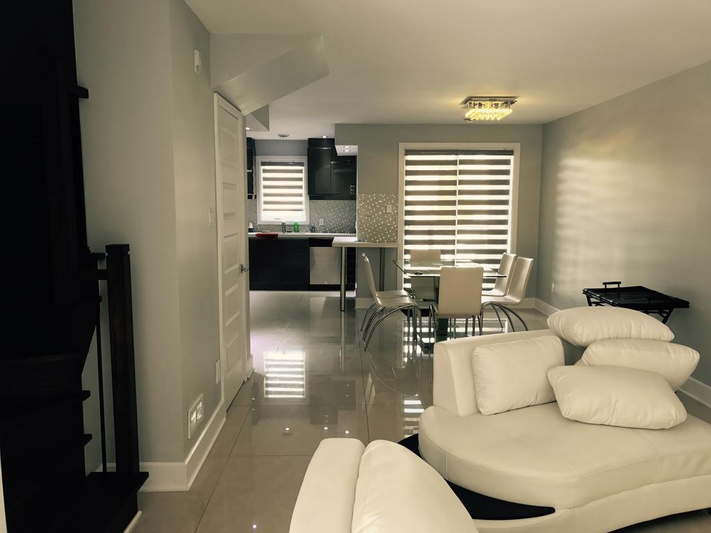 Luxury Two Story Villa Unit D Laval Eksteriør billede
