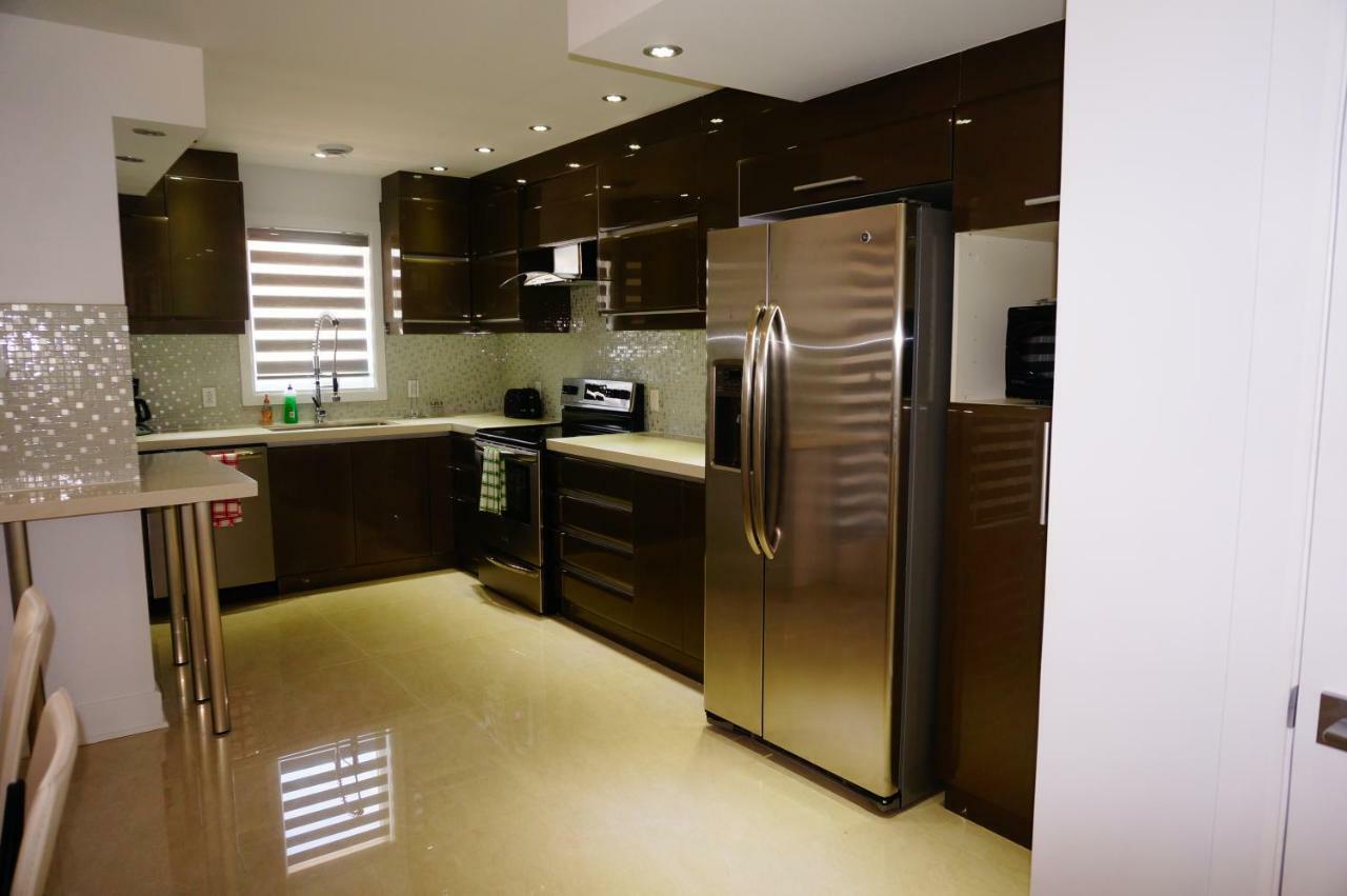 Luxury Two Story Villa Unit D Laval Eksteriør billede